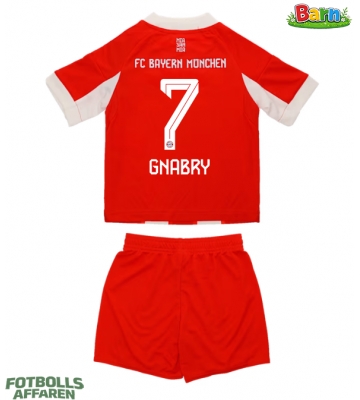 Bayern Munich Serge Gnabry #7 Hemmaställ Barn 2025-26 Kortärmad (+ Korta byxor)